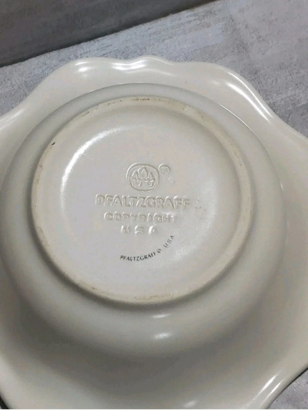 Vintage Pfaltzgraff Tea Rose Sculpted Bowl USA